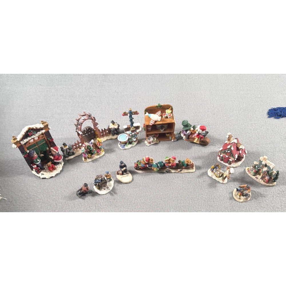 Christmas Village Lot Resin Houses Figures‎ Accessories Holiday Decor